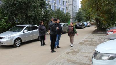 Подрядчик устранит недостатки при ремонте двора на улице Сельских Строителей в Рязани