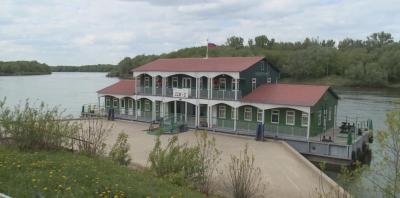 У пристани в Лесопарке Рязани вновь появился дебаркадер