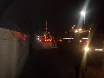 На Шлаковом в Рязани загорелся четырёхквартирный дом, есть пострадавшие