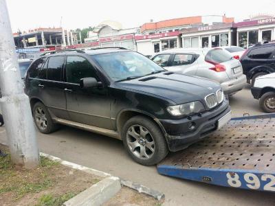 Судебные приставы догнали и арестовали BMW X5 рязанца за долги