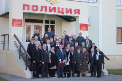 Ветераны рязанской полиции опекают подростков