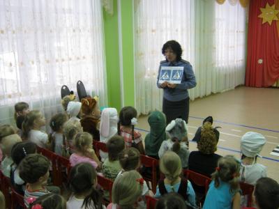 Маленькие рязанцы изучили правила дорожного движения