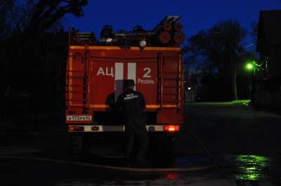 В Дашково-Песочне за один вечер сгорели два стареньких автомобиля