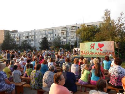 Жители рязанской улицы устроили сладкий праздник