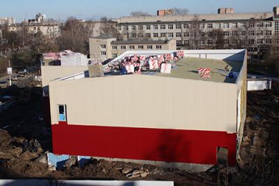 Начинается установка чаши бассейна РязГМУ