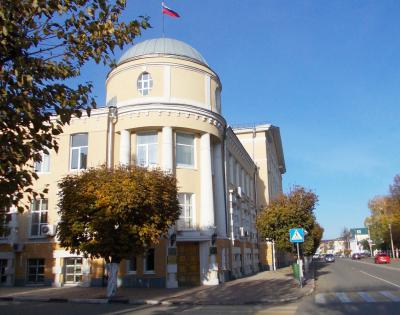 Елена Сорокина направила часть машин мэрии врачам