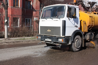 Рязанская НПК провела дополнительную уборку на Весенней улице