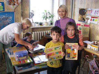 Компания «Сотком» поздравила детей с наступающим Новым годом