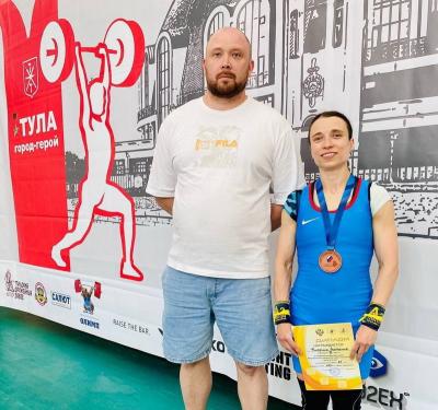 Рязанка отличилась на чемпионате ЦФО по тяжёлой атлетике