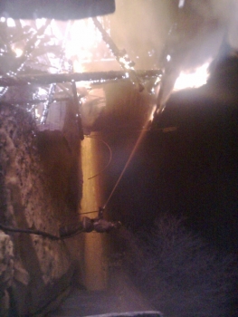 Огонь уничтожил постройки в сёлах региона