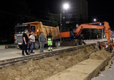 Виталий Артёмов призвал завершить ремонт теплосетей на Первомайском проспекте раньше срока
