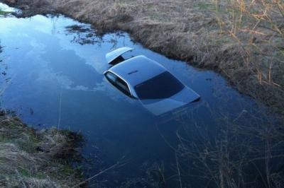 Под Рязанью в ручье обнаружен BMW