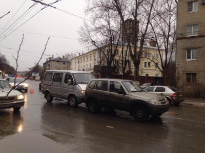 На улице Горького столкнулись «Соболь» и Chevrolet Niva
