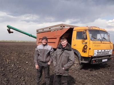 Рязанские студенты поучаствовали в весенней посевной кампании