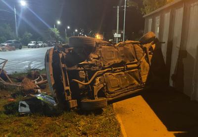 В Приокском в Рязани девочка за рулём столкнулась с пятью автомашинами