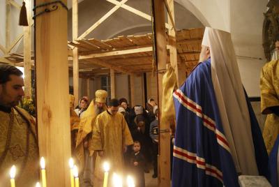 Рязанский митрополит вручил сладости