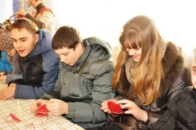 Юные рязанцы сплели кружевной наряд