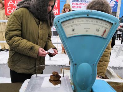 В Рязани попробовали блокадный хлеб