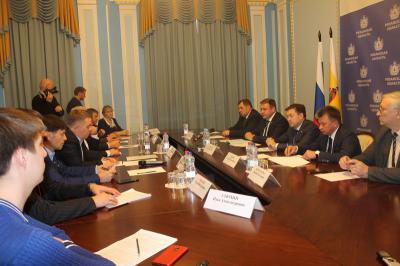 Рязанские активисты ОНФ передали общественные предложения губернатору