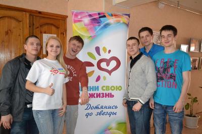 Рязанские КВНщики сделали маникюр