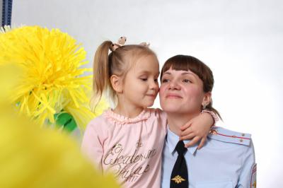 Рязанские стражи порядка присоединятся к Всероссийской акции «Селфи с мамой»