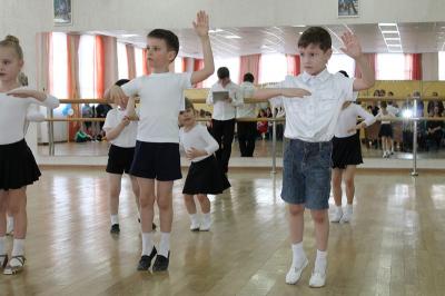 В Сасово состязались юные танцоры
