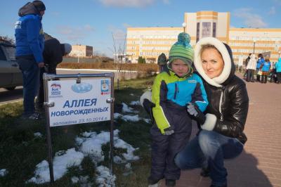 «Аллею новорождённых» высадили у Рязанского перинатального центра