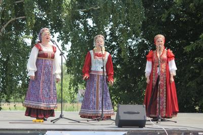 В Константиново вновь выступит ансамбль «Радуница»