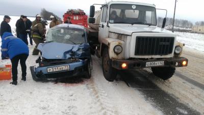 В Кораблинском районе столкнулись две легковушки и молоковоз