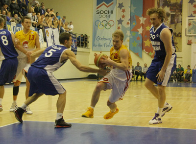 БК «Рязань» дома выиграл у московского «Динамо»