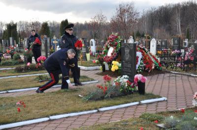 Рязанские полицейские почтили память погибших товарищей