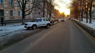 На улице Полетаева в Рязани Skoda Yeti наехала на пенсионерку