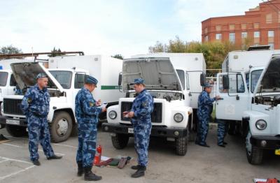 В Рязани осмотрели автозаки