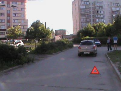 Два ребёнка попали под колёса Peugeot в Рязани