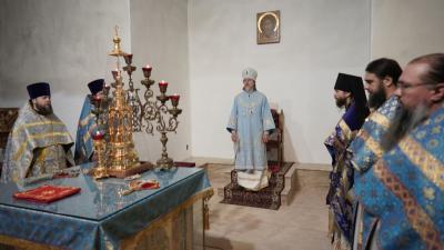 Митрополит Марк возглавил литургию в Николо-Ямском храме в Рязани