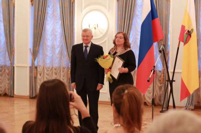 Олег Ковалёв вручил премии академика Срезневского за 2015 год