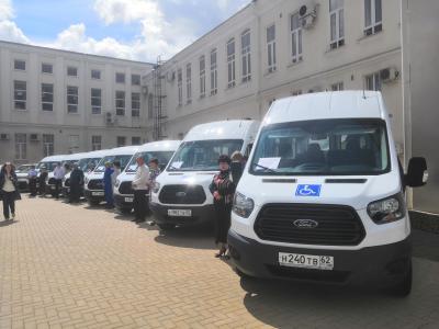 Рязанская область получила 13 новых социальных автомобилей 