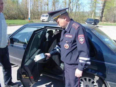 Обнаружить взрывчатые вещества ГИБДД Рязани помогают современные приборы