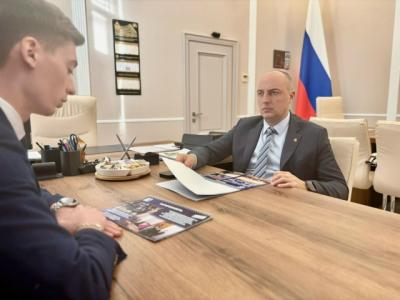 Артём Бранов обсудил направления совместной работы с региональной «Молодой Гвардией»