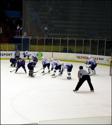 ХК «Рязань» в Саратове выиграл у «Кристалла»