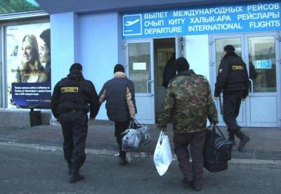 Рязанские приставы выдворили за пределы страны ещё восемь нелегалов