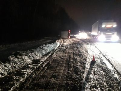 Близ Путятино погиб водитель опрокинувшейся фуры
