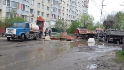 Движение на улице Затинной в Рязани пока перекрыто