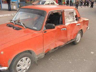 ГИБДД ищет свидетелей столкновения мопеда и «копейки»