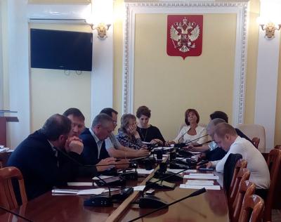 Муниципальным служащим Рязани повысят должностные оклады