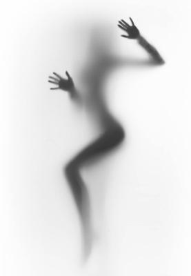 После ссоры рязанец отправил интимные фотки сожительницы её коллегам