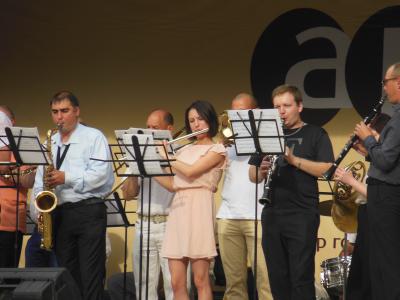 В ЦПКиО рязанцы услышали и увидели песни и танцы военных лет