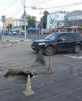 Аварию на сетях теплоснабжения на улице Павлова ликвидируют к вечеру 21 июля