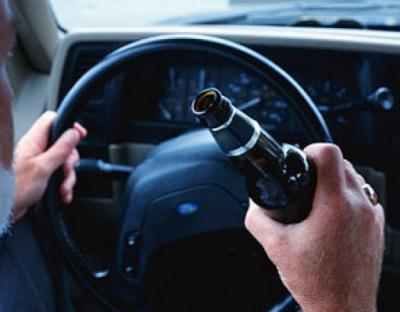 Пьяного угонщика полицейские нашли в Старожиловском районе