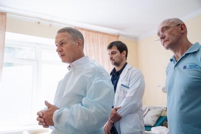 Спикер Рязоблдумы Аркадий Фомин навестил пострадавших при ЧП на заводе